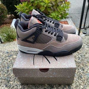 NIKE AIR JORDAN 4 “TAUPE HAZE” SZ 11